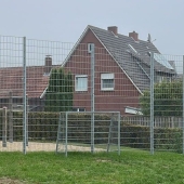 Bild vom Spielplatz anzeigen.