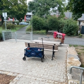 Bild vom Spielplatz anzeigen.