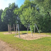 Bild vom Spielplatz anzeigen.