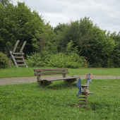 Bild vom Spielplatz anzeigen.
