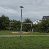 Bild vom Spielplatz anzeigen.