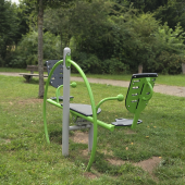 Bild vom Spielplatz anzeigen.
