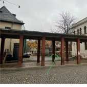 Bild vom Spielplatz anzeigen.