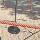 Bild vom Spielplatz anzeigen.