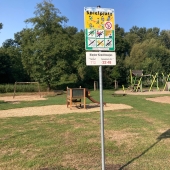 Bild vom Spielplatz anzeigen.