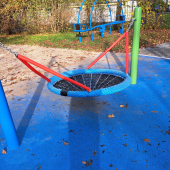 Bild vom Spielplatz anzeigen.