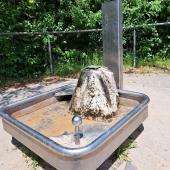 Bild vom Spielplatz anzeigen.