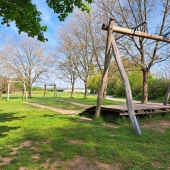 Bild vom Spielplatz anzeigen.