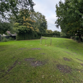 Bild vom Spielplatz anzeigen.