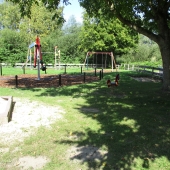 Bild vom Spielplatz anzeigen.