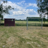 Bild vom Spielplatz anzeigen.