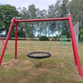 Bild vom Spielplatz anzeigen.