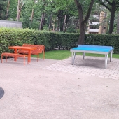 Bild vom Spielplatz anzeigen.