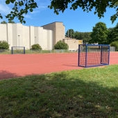Bild vom Spielplatz anzeigen.
