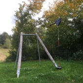 Bild vom Spielplatz anzeigen.