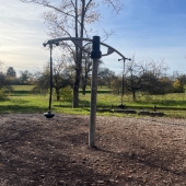 Bild vom Spielplatz anzeigen.