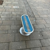 Bild vom Spielplatz anzeigen.