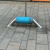 Bild vom Spielplatz anzeigen.