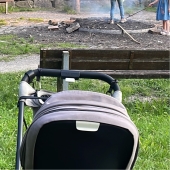 Bild vom Spielplatz anzeigen.