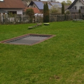 Bild vom Spielplatz anzeigen.