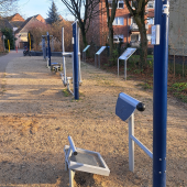 Bild vom Spielplatz anzeigen.