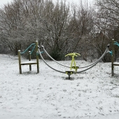 Bild vom Spielplatz anzeigen.