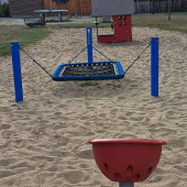 Bild vom Spielplatz anzeigen.