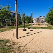 Bild vom Spielplatz anzeigen.