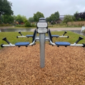 Bild vom Spielplatz anzeigen.
