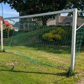 Bild vom Spielplatz anzeigen.