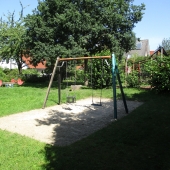 Bild vom Spielplatz anzeigen.