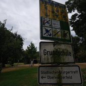Bild vom Spielplatz anzeigen.