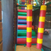 Bild vom Spielplatz anzeigen.