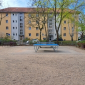 Bild vom Spielplatz anzeigen.