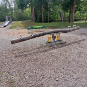 Bild vom Spielplatz anzeigen.