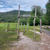Bild vom Spielplatz anzeigen.