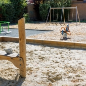 Bild vom Spielplatz anzeigen.