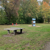 Bild vom Spielplatz anzeigen.