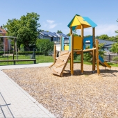 Bild vom Spielplatz anzeigen.