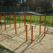 Bild vom Spielplatz anzeigen.