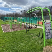 Bild vom Spielplatz anzeigen.