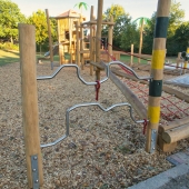 Bild vom Spielplatz anzeigen.