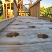Bild vom Spielplatz anzeigen.