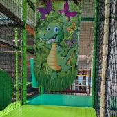 Bild vom Spielplatz anzeigen.