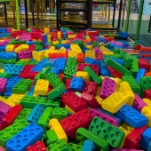 Bild vom Spielplatz anzeigen.