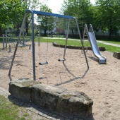 Bild vom Spielplatz anzeigen.