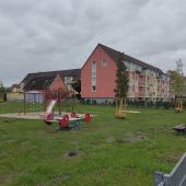 Bild vom Spielplatz anzeigen.