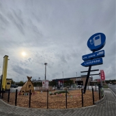 Bild vom Spielplatz anzeigen.