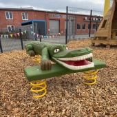 Bild vom Spielplatz anzeigen.