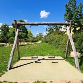 Bild vom Spielplatz anzeigen.